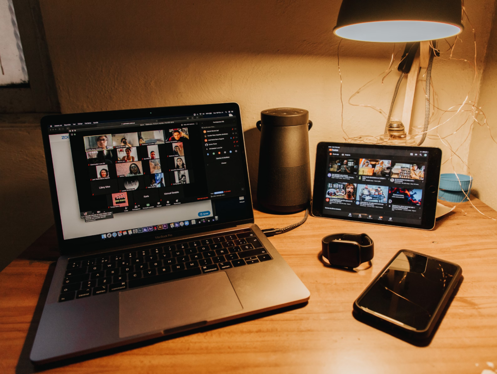 An image of live online session.